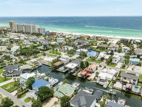 Luxurious Getaway in Destin Florida